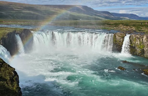 Akureyri to Lake Myvatn and Nature Baths Small Group Tour