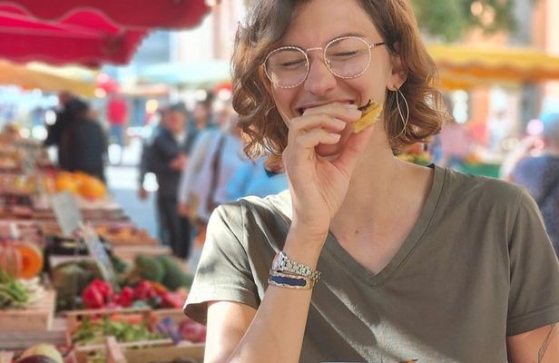 Toulon Culinary and History Walking Food Tour with a local guide