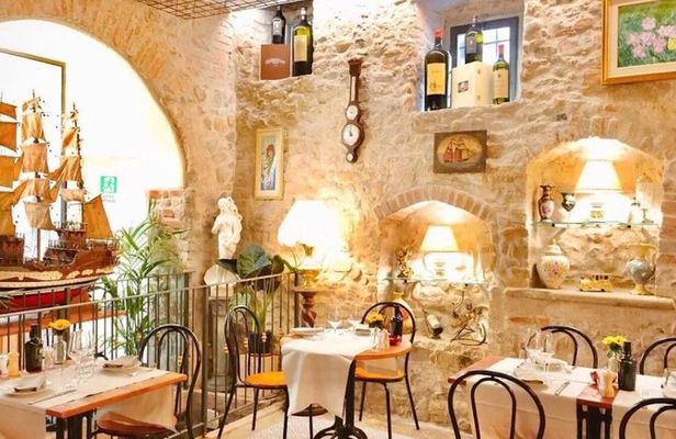 Florence Tuscan Wine Tasting in a Traditional Local Osteria