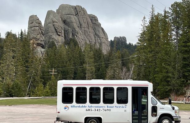 Custer State Park Wildlife Loop and Needles Highway Tour