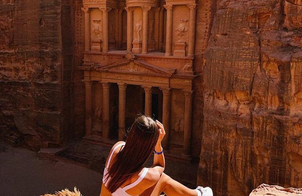Petra Kerak Castle and Shobak Castle Private Guided Tour