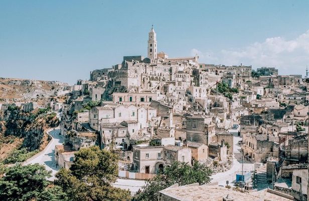 Full-day tour of Matera and Altamura by bus from Bari
