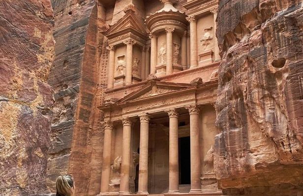 Petra Pink Lake and Salt Beach Private Guided Tour