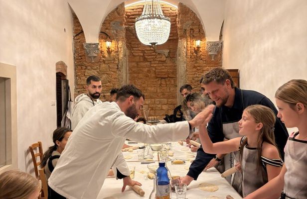 Florence: Pasta Cooking Class with Tiramisu & Gift Apron
