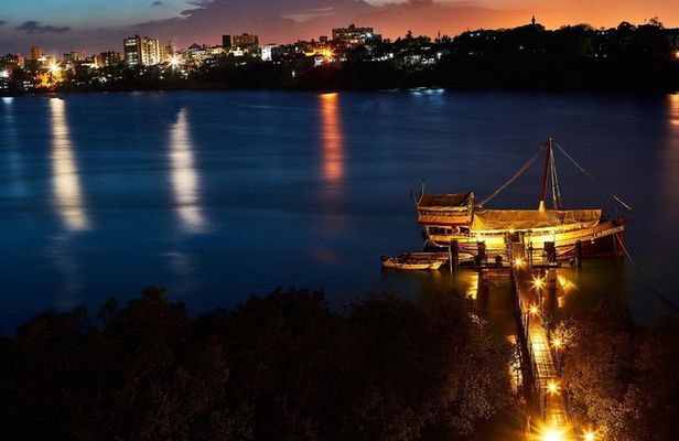 Mombasa: Tamarind Dhow Dinner Cruise & Nightlife