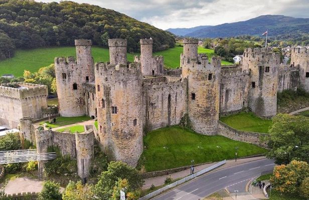 North Wales and Caernarfon Castle day tour from Chester