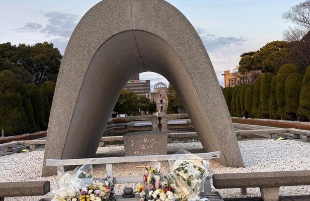 Hiroshima Peace Memorial Park and Atomic Bomb Dome Private Tour
