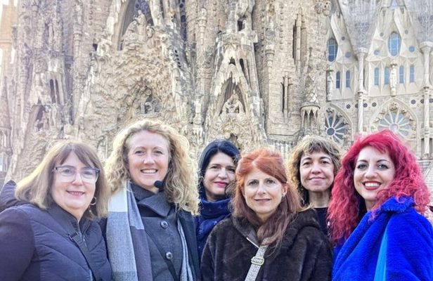 Sagrada Familia Tour: Gaudí’s Secrets (Exterior) 2026