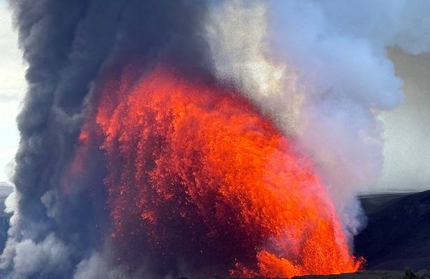 Hilo Shore Excursion: Visit Volcano, Waterfall, Beach with Lunch