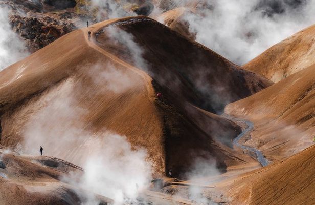 From Reykjavík: Icelandic Highlands Geothermal Day Tour & Hike