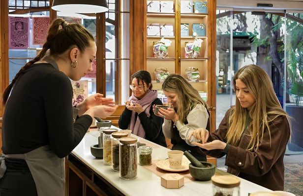 El Born Dragon Hunt and Chocolate Workshop
