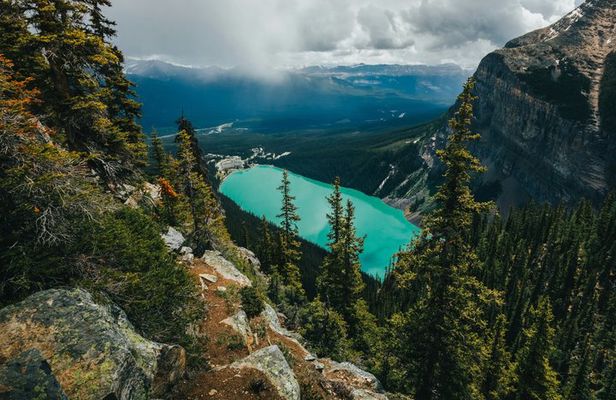 Moraine, Lake Louise & Banff tour from Calgary, Canmore, Banff