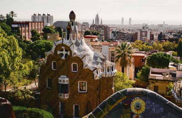 Private Park Güell Guided Tour:Skip the Line & Expert Local Guide