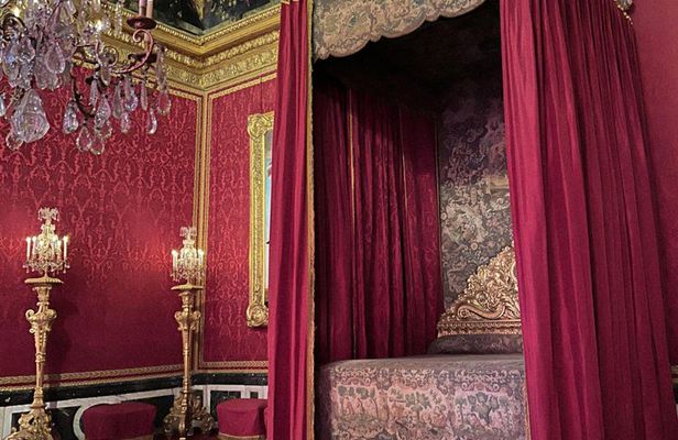 Versailles Palace and Gardens Guided Experience 10-Guests Max