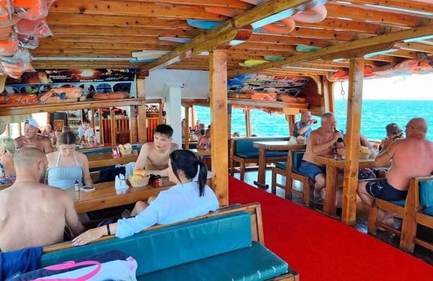Relaxing Cruise Boat Tour Lunch Soft Drinks and Swimming Breaks