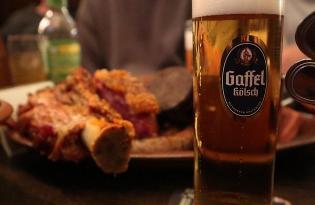 Cologne Culinary Beer House Tour with Unlimited Kölsch and Food