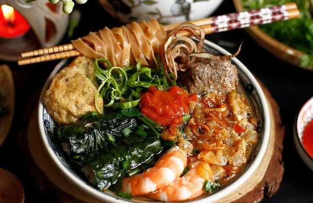 Haiphong Street Food and City Tour