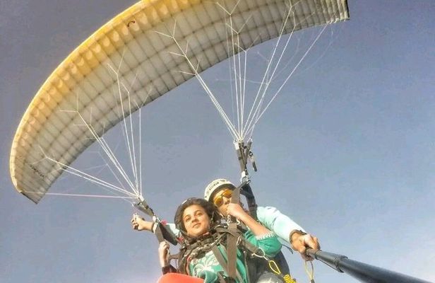 Marrakech Atlas Paragliding with Lunch Over Agaafay Desert