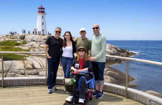 Full Day Private Halifax Coastal Tour Peggy’s Cove & Lunenburg
