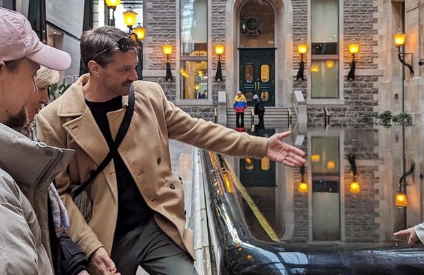 Old Montreal Walking Tour with @MontrealExpert