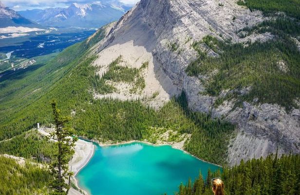 Calgary Johnston Canyon Lake Minnewanka One Day Tour