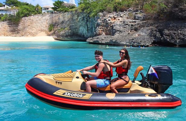 Yoho Pirates Premium Self Drive Speedboat Tour in St. Maarten