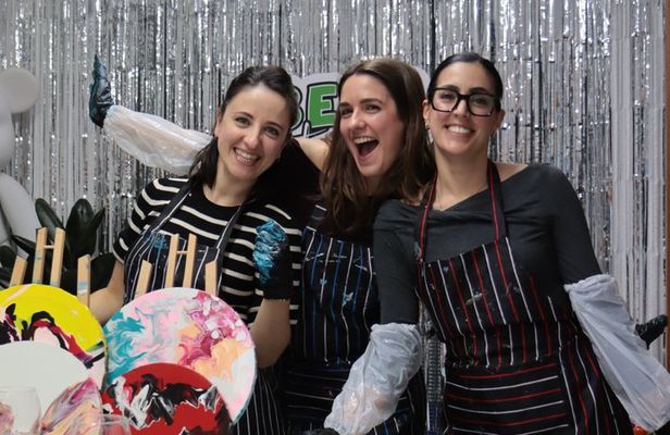 Alicante: Fluid Art-Therapy Workshop & Wine