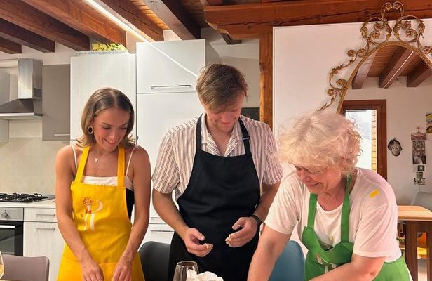 Express Venice Cooking Class: Fresh Pasta, Tiramisù & Lunch