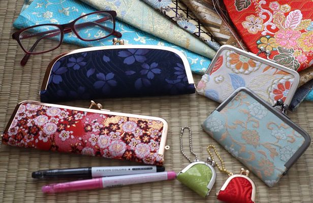 Japanese Crafts Workshop in Tokyo – Handmade Clasp Purse