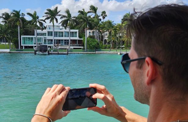 Miami Skyline Celebrity Cruise + Double Decker City Tour