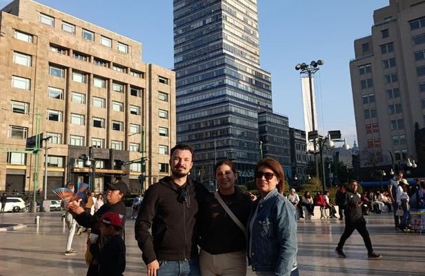 "The Best of CDMX: Architecture & Traditional Wrestling"