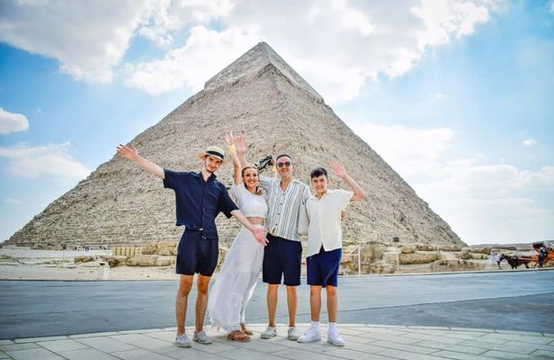 Hurghada to Cairo Small Group Tour Pyramids and Grand Museum