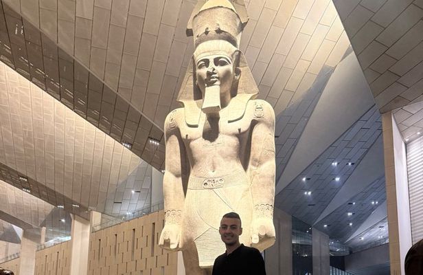 Private Trip to Grand Egyptian Museum and the Pyramids of Giza