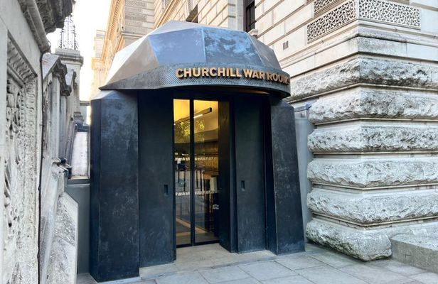 Churchill War Rooms Visit & WW2 London Walk-Semi Private 7ppl max
