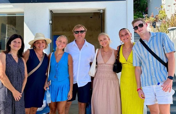 Santorini Highlights Small-Group Tour with Authentic Greek Lunch