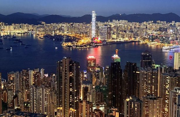 Hong Kong Tour: Sunset Peak Tram & Victoria Harbour Night Cruise