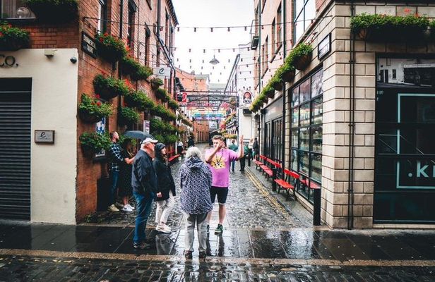 Hidden Belfast Walking Tour With Local