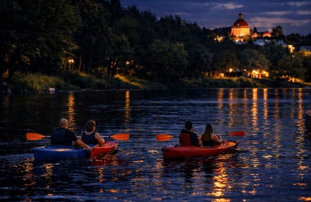 Vilnius Sunset Evening Kayak Tour in Verkiu Regional Park