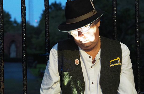 Victorian Murders and Paranormal Walking Tour in Belfast