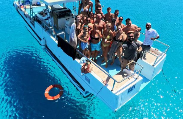 Adults Only Captain Morgan Blue Lagoon and Turtle Cruise