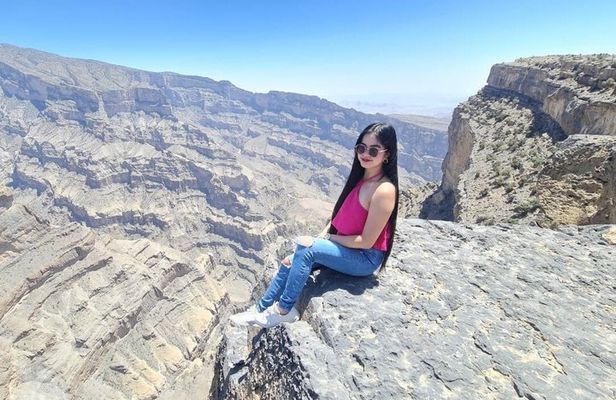 Oman Jebel Shams Private 4WD Tour Experience