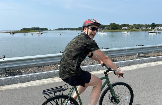 Coastal Kennebunkport Sightseeing Bicycle Tour