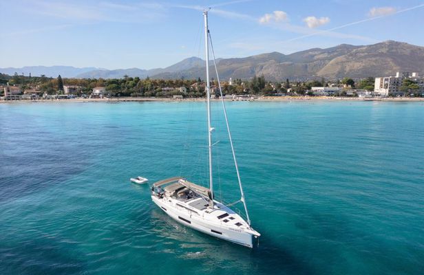 Sailboat excursion with snorkeling and lunch on board