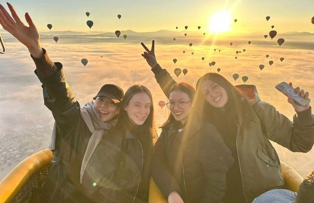 Balloon discover Teotihuacan adventure flavors and tradition