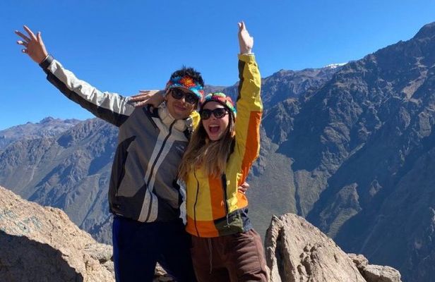 Colca Canyon full day tour with transfer to Puno