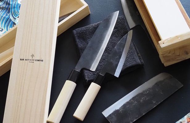 Make Your Own Knife in Osaka (Sharpening and Engraving)