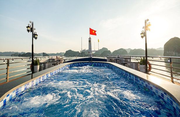 Ha Long Bay Luxury Cruise Day Trip from Hanoi with Buffet Lunch