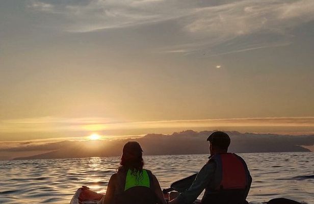 Sunset kayaking trip in Alcalá: single kayaks, max. 6 people