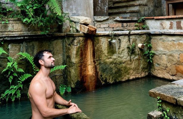 Exclusive Hot Springs Retreat from Bogotá w/ Private Driver