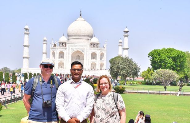 4-Day Luxury Private Golden Triangle Tour: Delhi → Agra → Jaipur